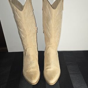 No Boundaries Beige Heeled Cowboy Boots